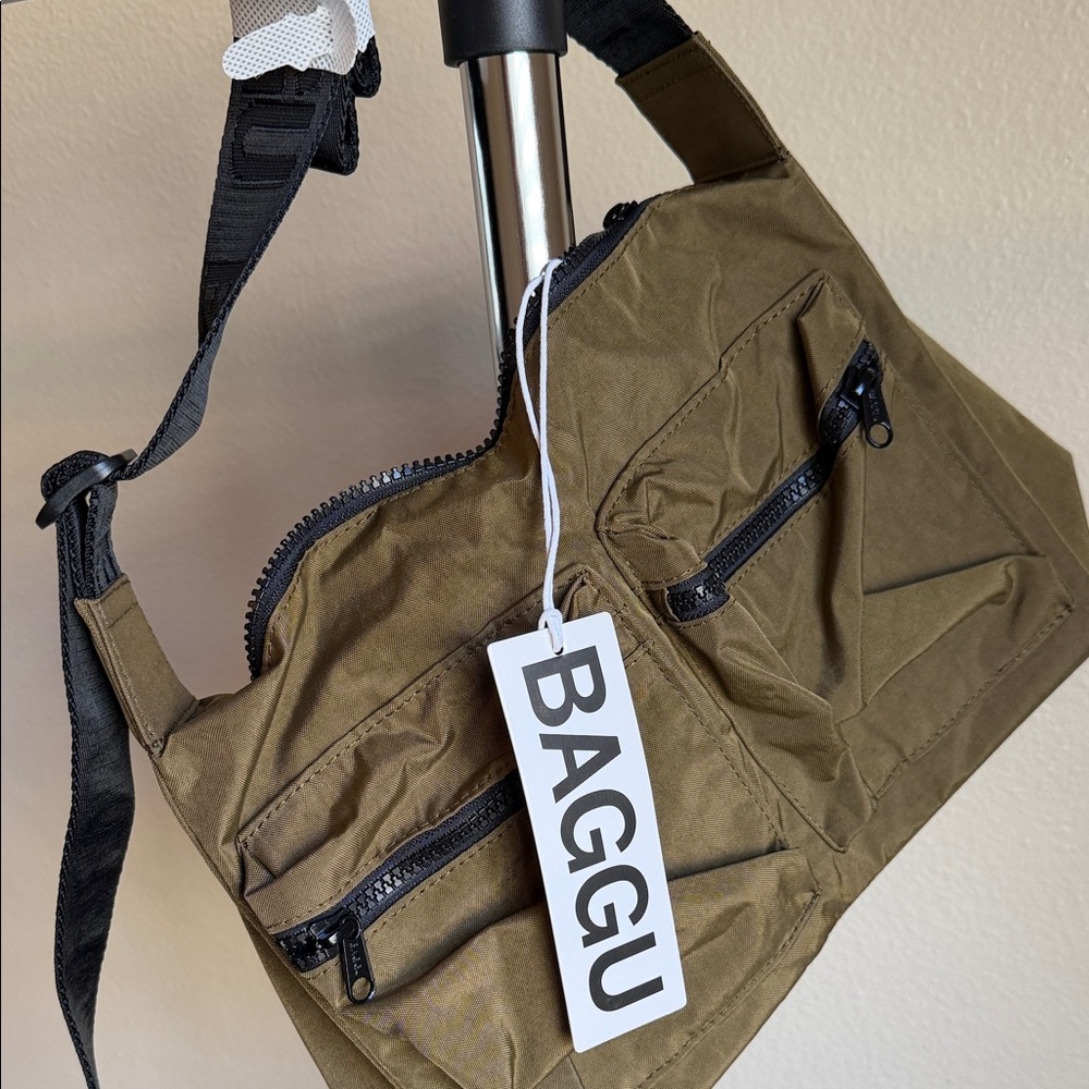 NWT Medium Cargo Crossbody Baggu Bag - Picture 4 of 4